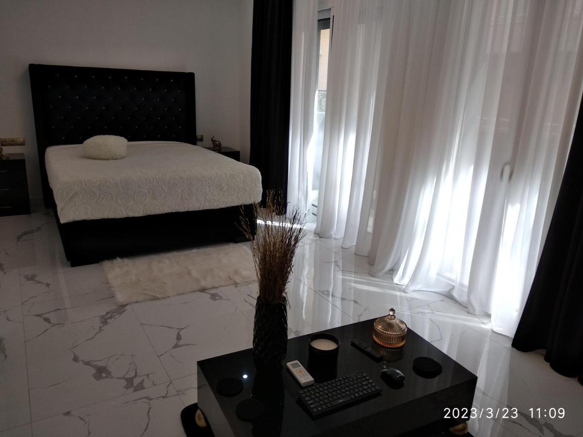 Despina'S Palace Apt Downtown Iraklion Buitenkant foto